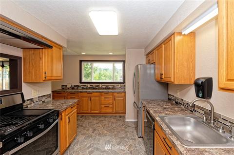 803 Calistoga Ct SW, Orting, WA 98360 photo 2