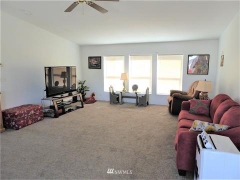 142 Winterhawk St, Sequim, WA 98382 photo 2