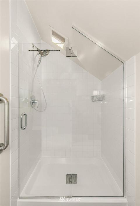 117 18th Ave E, Seattle, WA 98112 photo 28