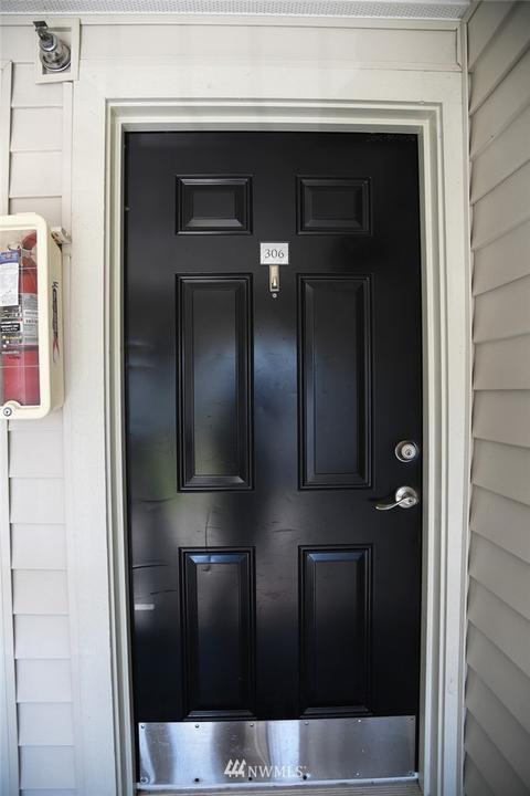 12404 E Gibson Rd #A306, Everett, WA 98204 photo 2