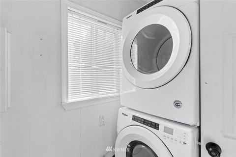 1927 Rainier Ave, Everett, WA 98201 photo 9