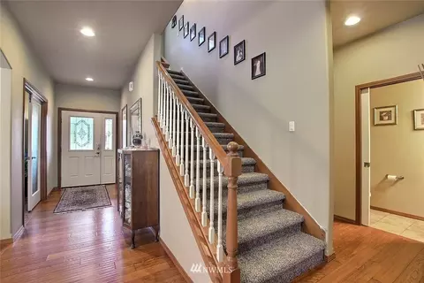 313 Phoenix Ave, Orting, WA 98360 photo 5
