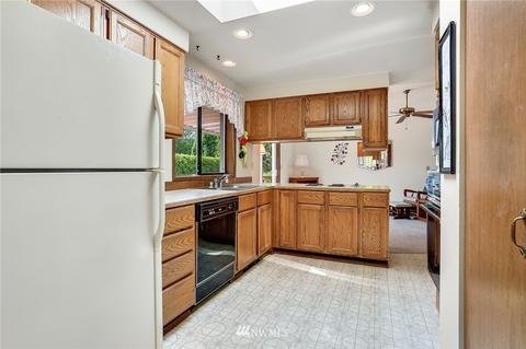 912 243rd St SW, Bothell, WA 98021 photo 4