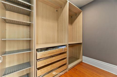 907 E Howe St, Seattle, WA 98102 photo 18