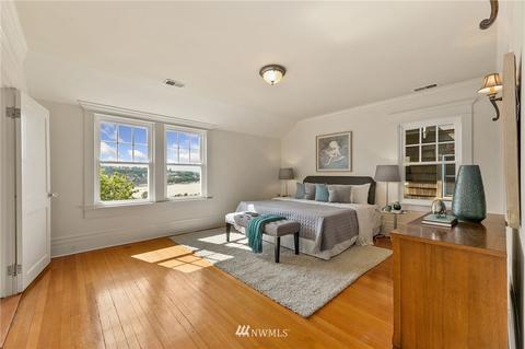 907 E Howe St, Seattle, WA 98102 photo 17