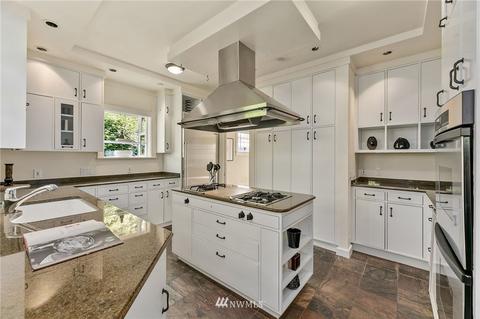 907 E Howe St, Seattle, WA 98102 photo 15