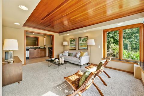 907 E Howe St, Seattle, WA 98102 photo 32