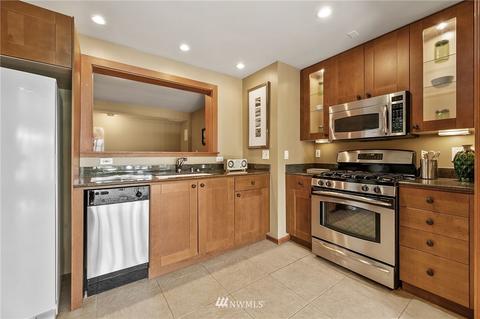 907 E Howe St, Seattle, WA 98102 photo 31
