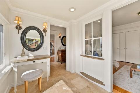 907 E Howe St, Seattle, WA 98102 photo 22