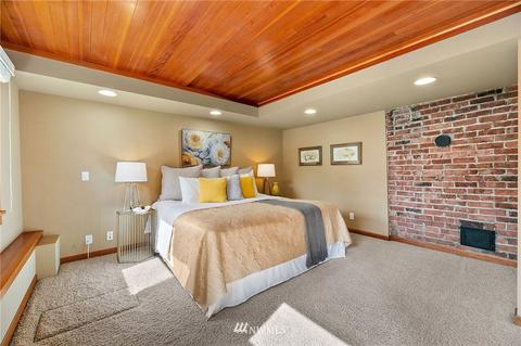 907 E Howe St, Seattle, WA 98102 photo 28