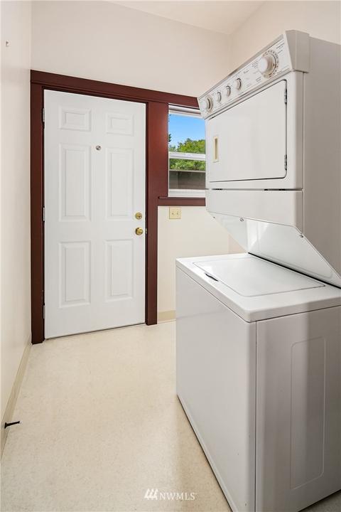 1527 Rucker Ave, Everett, WA 98201 photo 14