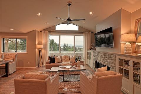 730 Olympic Ave, Edmonds, WA 98020 photo 3