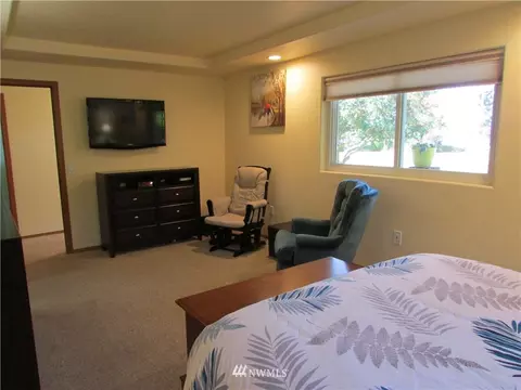 393 W Maple St, Sequim, WA 98382 photo 18