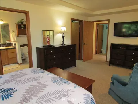 393 W Maple St, Sequim, WA 98382 photo 17