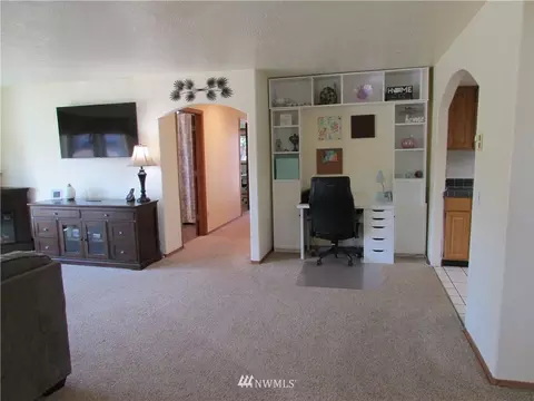 393 W Maple St, Sequim, WA 98382 photo 13