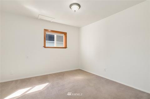 1242 Mchugh Ave, Enumclaw, WA 98022 photo 14