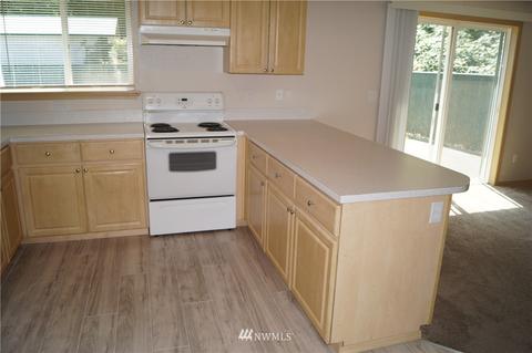 619 E St, Cosmopolis, WA 98537 photo 6