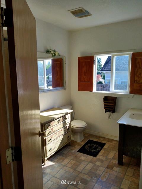 728 Jackson St, Raymond, WA 98577 photo 15