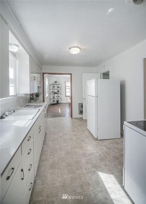 1205 7th Ave, Longview, WA 98632 photo 8