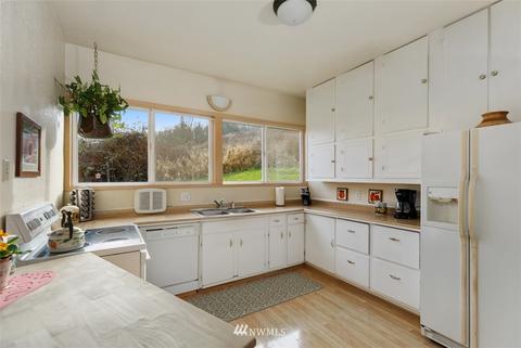 7518 Larimer Rd, Everett, WA 98208 photo 8