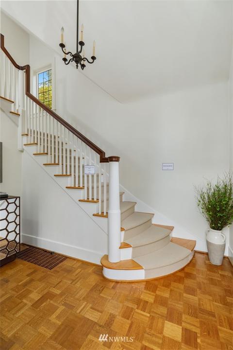 209 36th Ave E, Seattle, WA 98112 photo 9