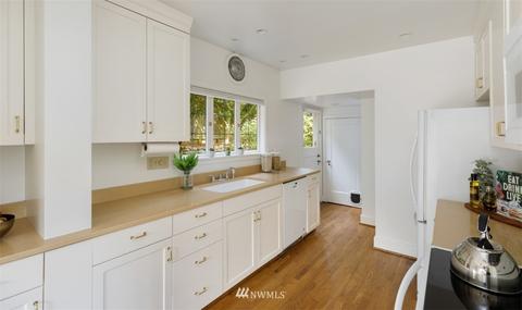 209 36th Ave E, Seattle, WA 98112 photo 8