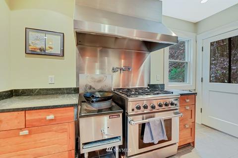 1909 N 47th St, Seattle, WA 98103 photo 23