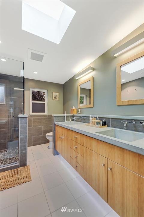 1909 N 47th St, Seattle, WA 98103 photo 17