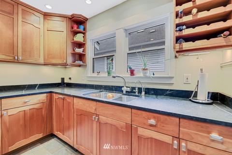 1909 N 47th St, Seattle, WA 98103 photo 24
