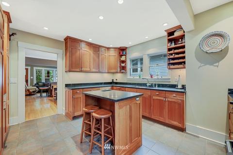 1909 N 47th St, Seattle, WA 98103 photo 4