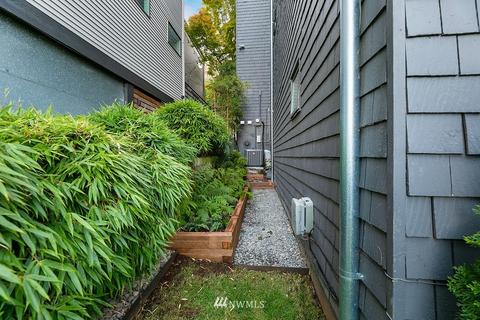 329 25th Ave E, Seattle, WA 98112 photo 28