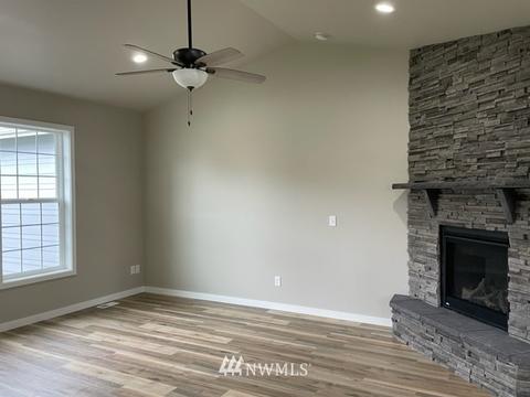 804 Pine Crest Dr, Everson, WA 98247 photo 3