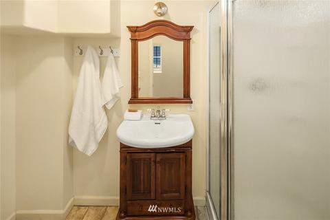 906 N 83rd St, Seattle, WA 98103 photo 21
