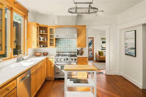 906 N 83rd St, Seattle, WA 98103 photo 6