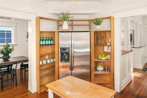 906 N 83rd St, Seattle, WA 98103 photo 8