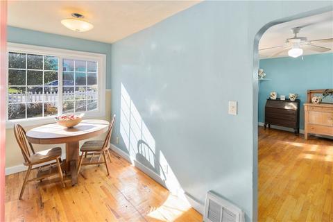 545 Pilchuck Path, Everett, WA 98201 photo 9
