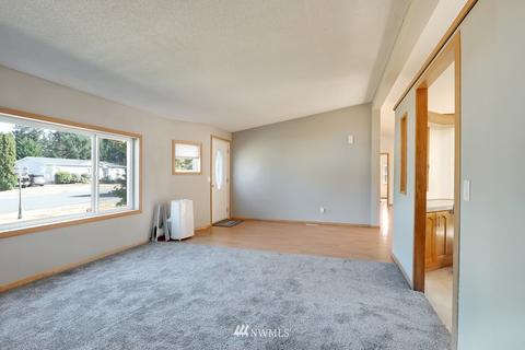 720 190th St E, Spanaway, WA 98387 photo 4