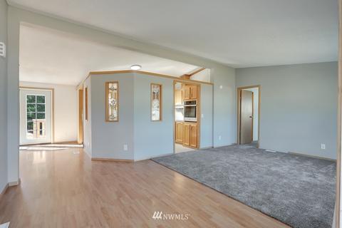 720 190th St E, Spanaway, WA 98387 photo 2