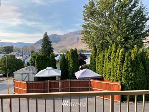 707 E Johnson Ave, Chelan, WA 98816 photo 3