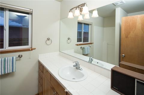 707 E Johnson Ave, Chelan, WA 98816 photo 7