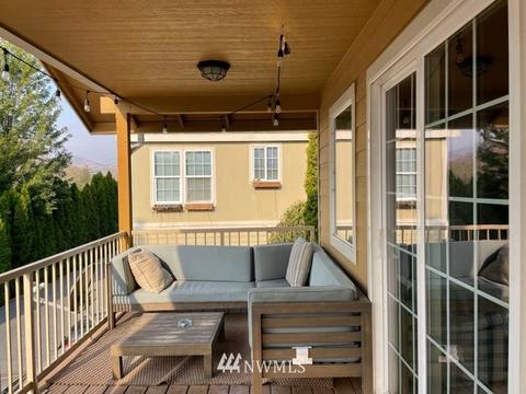 707 E Johnson Ave, Chelan, WA 98816 photo 2