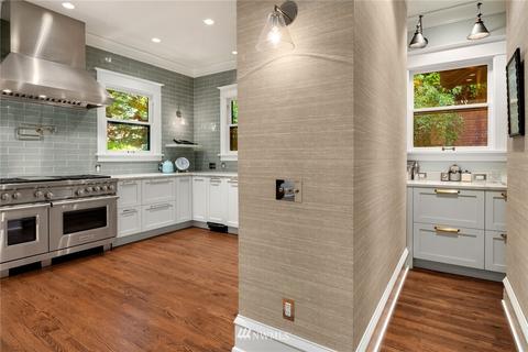 1018 Summit Ave E, Seattle, WA 98102 photo 8
