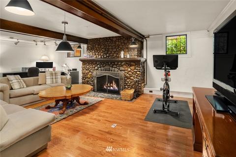 1018 Summit Ave E, Seattle, WA 98102 photo 15