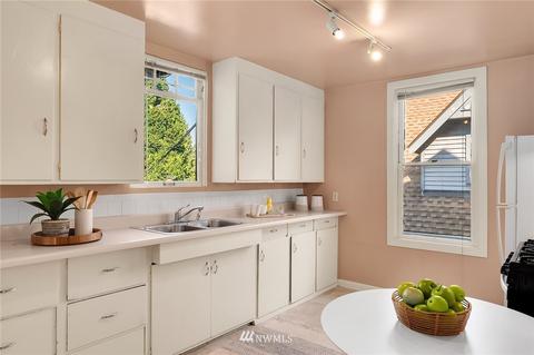 2314 E Ward St, Seattle, WA 98112 photo 9