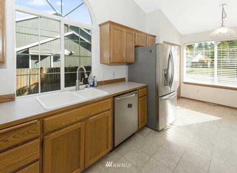 20202 86th Avenue Ct E, Spanaway, WA 98387 photo 2