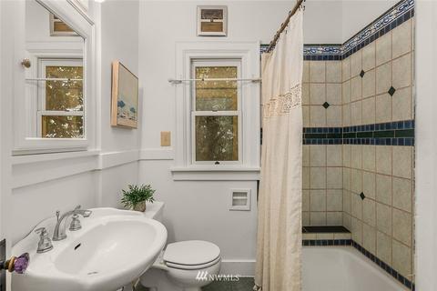1412 N 50th St, Seattle, WA 98103 photo 12