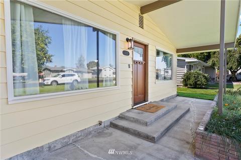 1332 E Juniper St, Othello, WA 99344 photo 3