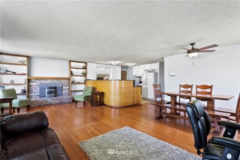 1332 E Juniper St, Othello, WA 99344 photo 4