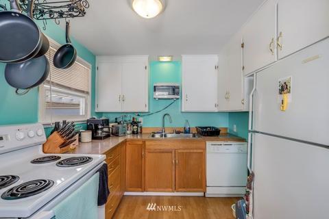 3220 Phillips Ave, Bremerton, WA 98310 photo 4