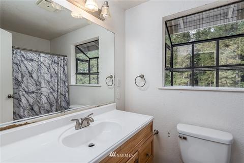 7586 Goodwin Rd, Everson, WA 98247 photo 5